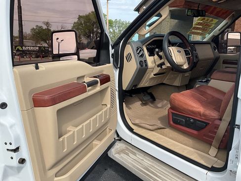 Used 2008 Ford F350 Lariat image 26