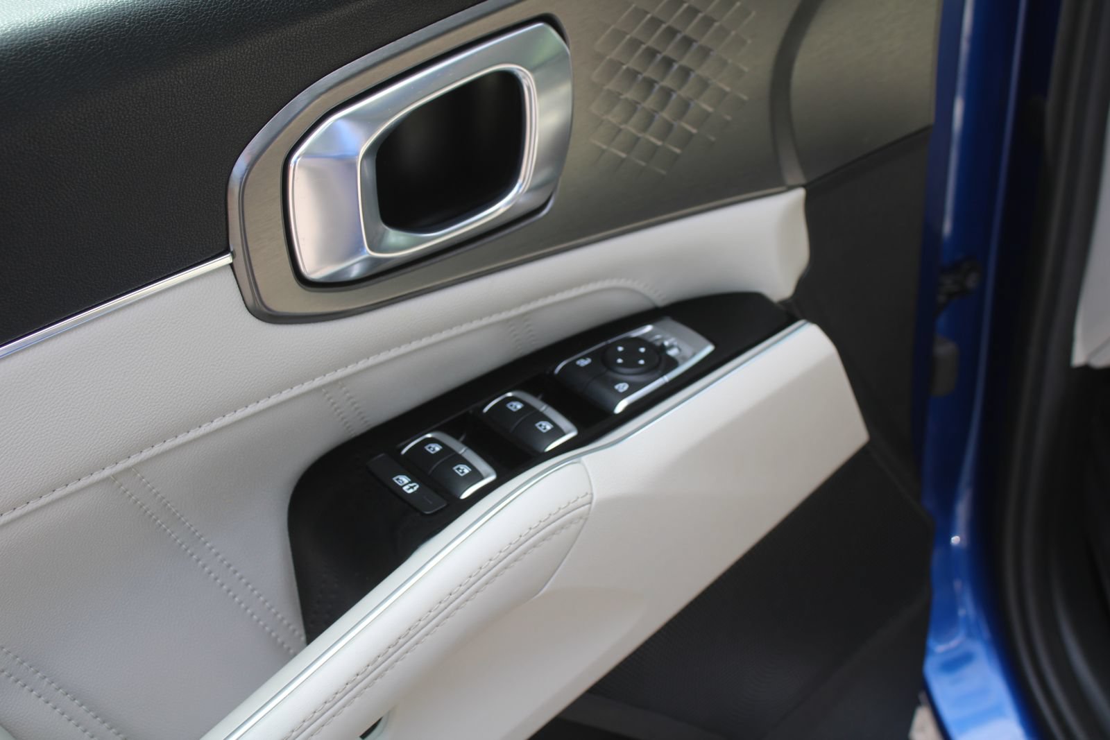 Certified 2022 Kia Sorento SX FWD image 20