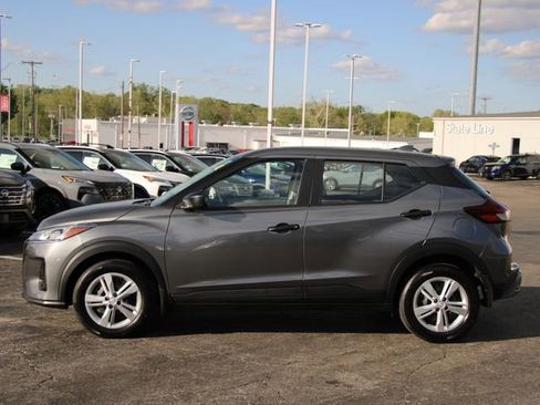 Certified 2025 Nissan Kicks Play S FWD image 2
