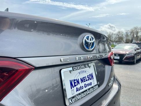 Used 2023 Toyota Camry XLE w/ Navigation Package image 9