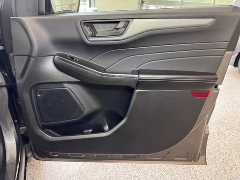 Used 2025 Ford Escape Active AWD/4WD image 42