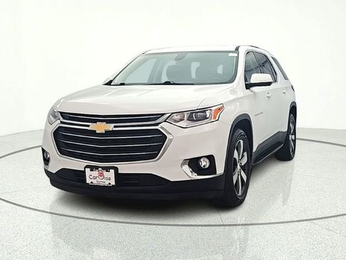 Used 2018 Chevrolet Traverse LT w/ LPO, 'HIT The Road' Package AWD/4WD image 2
