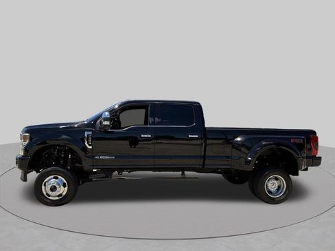 Used 2022 Ford F350 Platinum AWD/4WD image 3