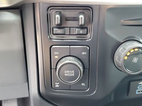 Used 2025 Ford F350 XLT w/ FX4 Off-Road Package AWD/4WD image 24