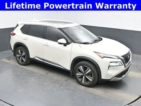 Used 2021 Nissan Rogue Platinum image 1