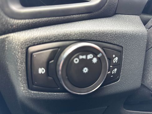 Used 2018 Ford EcoSport SE w/ SE Convenience Package image 30