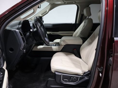 Used 2020 Ford Expedition Platinum AWD/4WD image 12