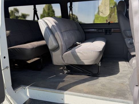 Used 1994 Dodge B350 RWD image 21