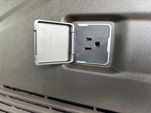 Used 2021 Chevrolet Tahoe LS image 34