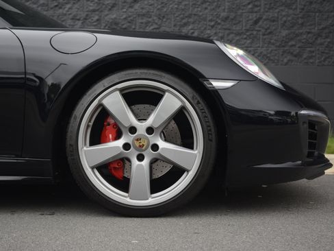 Certified 2018 Porsche 911 Carrera 4S AWD/4WD image 35