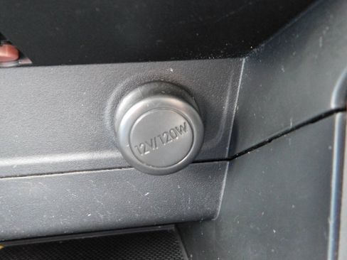 Used 2015 Subaru Forester 2.5i Limited AWD/4WD image 12