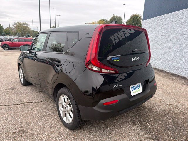 Used 2022 Kia Soul S FWD image 3