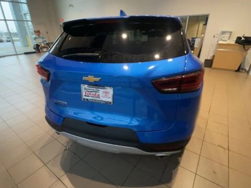 Used 2025 Chevrolet Blazer LT FWD image 9