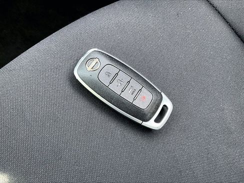 Used 2024 Nissan Sentra SV FWD image 28