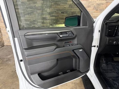 Used 2024 GMC Sierra 1500 AT4 w/ AT4 Premium Package AWD/4WD image 11