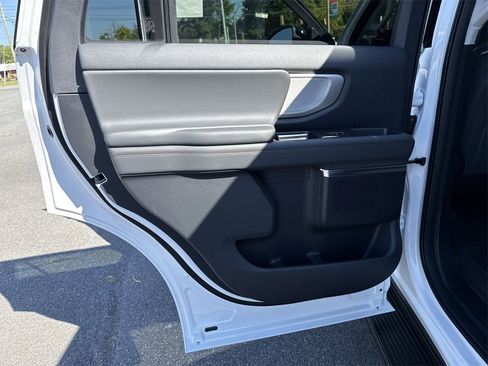 New 2025 Ford Expedition Active image 26