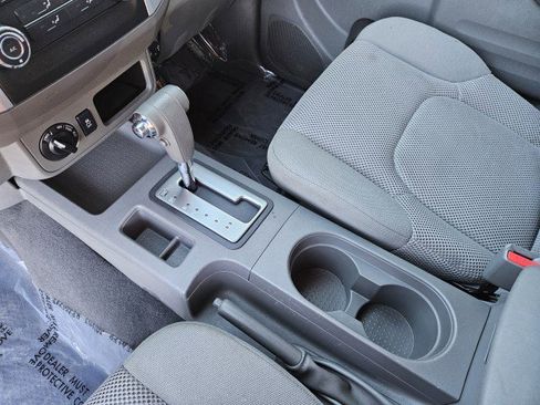 Used 2019 Nissan Frontier SV image 17