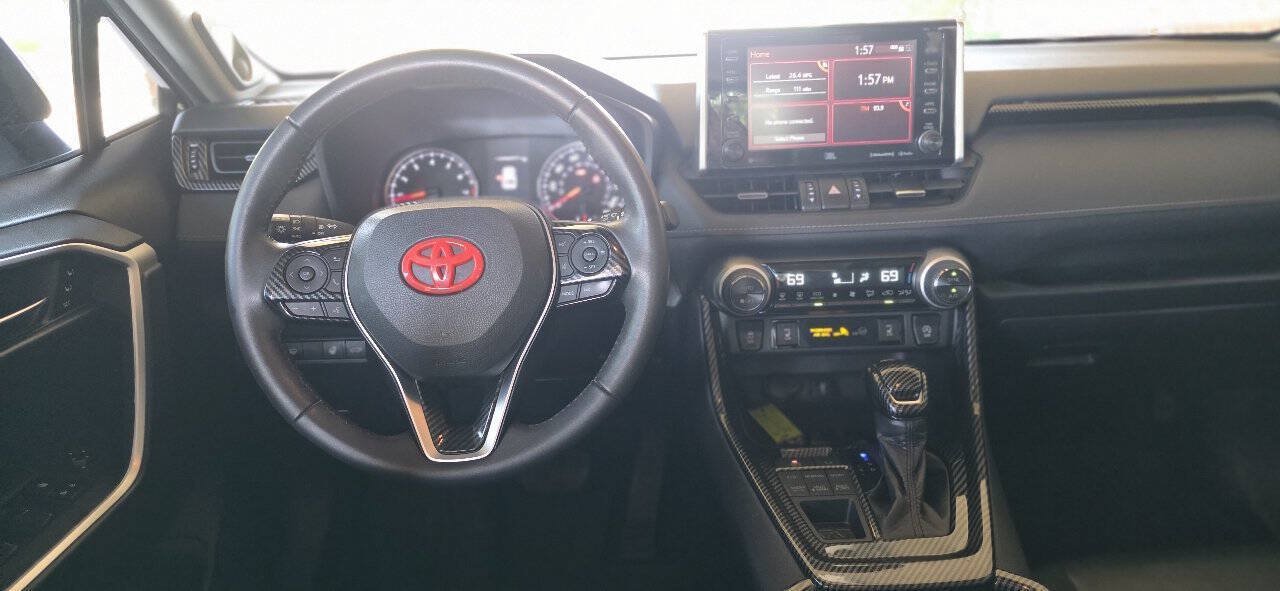 Used 2020 Toyota RAV4 XLE Premium AWD/4WD image 20