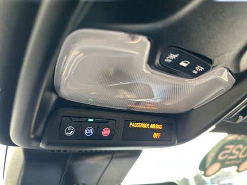 Certified 2025 Chevrolet Colorado Trail Boss w/ Midnight Edition image 17