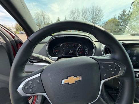 Used 2023 Chevrolet Traverse LT w/ LPO, Floor Liner Package image 10