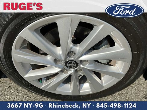 Used 2023 Toyota Camry LE FWD image 10