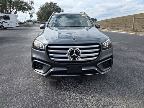 Used 2024 Mercedes-Benz GLS 450 4MATIC image 3