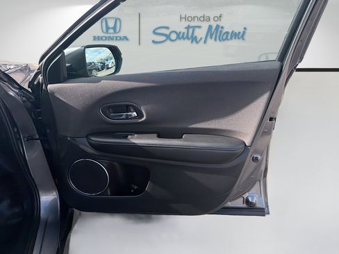 Used 2021 Honda HR-V EX image 32