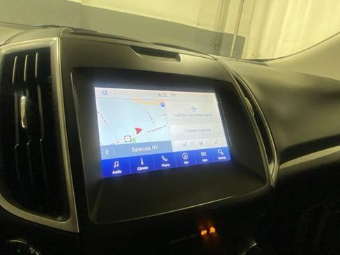Used 2020 Ford Edge SEL w/ Cold Weather Package AWD/4WD image 18