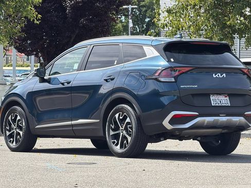 Used 2023 Kia Sportage EX AWD/4WD image 6