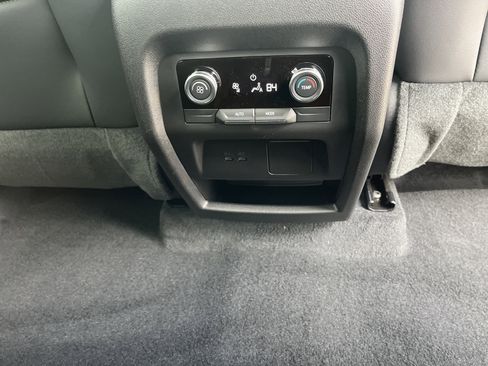 Used 2026 Buick Enclave Sport Touring w/ Super Cruise Package image 17