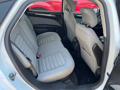 Used 2013 Ford Fusion S FWD image 9