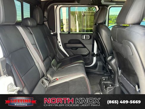 Used 2024 Jeep Gladiator Rubicon AWD/4WD image 22
