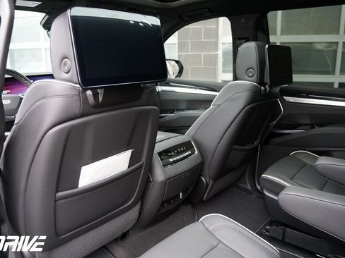 Used 2026 Cadillac Escalade Sport w/ Touring Package image 37