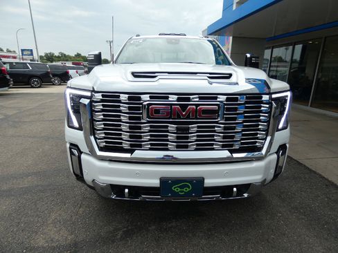 Certified 2024 GMC Sierra 3500 Denali w/ Denali Reserve Package AWD/4WD image 5
