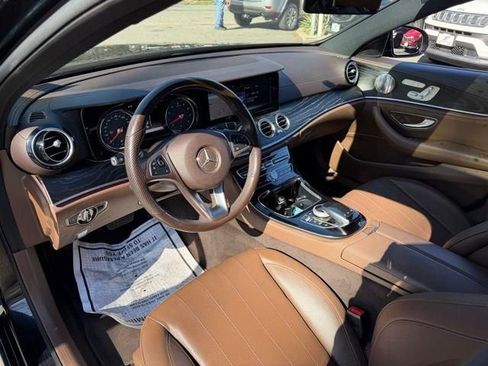 Used 2017 Mercedes-Benz E 300 4MATIC image 27