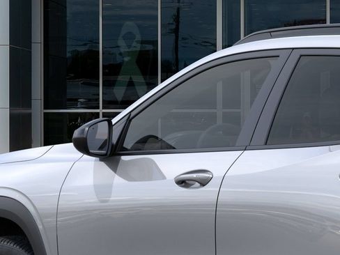 New 2026 Chevrolet Trax LT w/ Driver Confidence Package FWD image 12