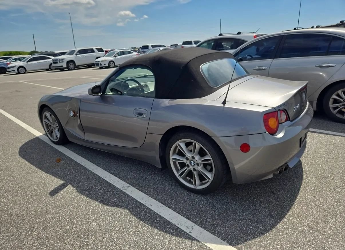 Used 2003 BMW Z4 3.0i RWD image 2