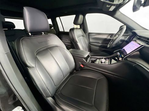 Used 2023 Jeep Grand Cherokee Overland image 31