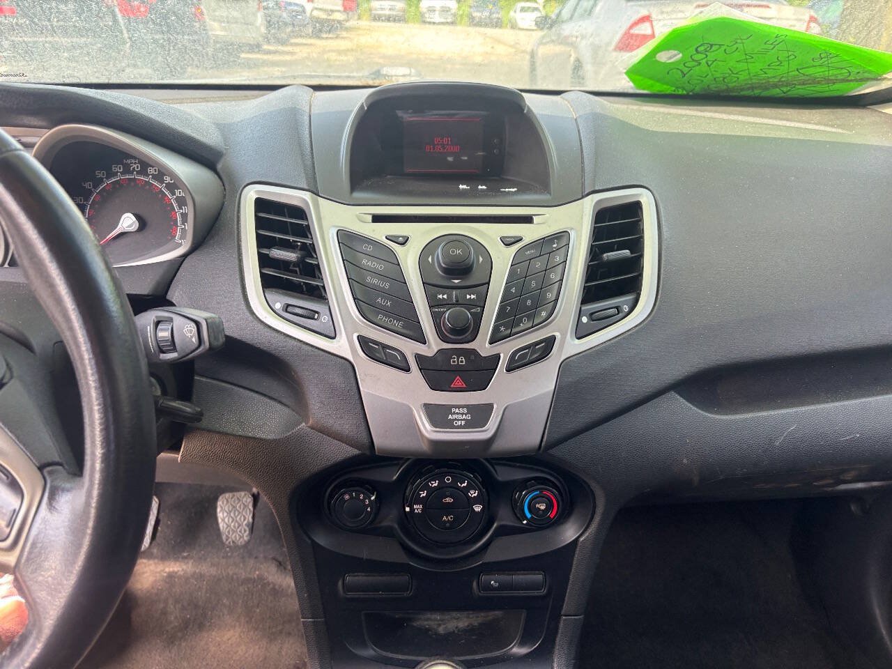 Used 2013 Ford Fiesta SE FWD image 14