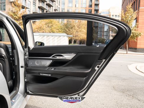 Used 2016 BMW 750i xDrive image 50