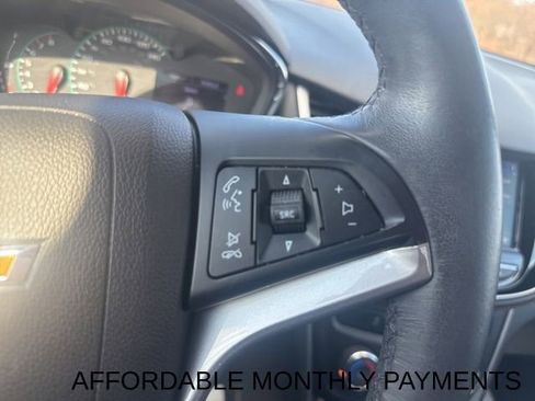 Used 2020 Chevrolet Trax LT w/ LT Convenience Package image 14