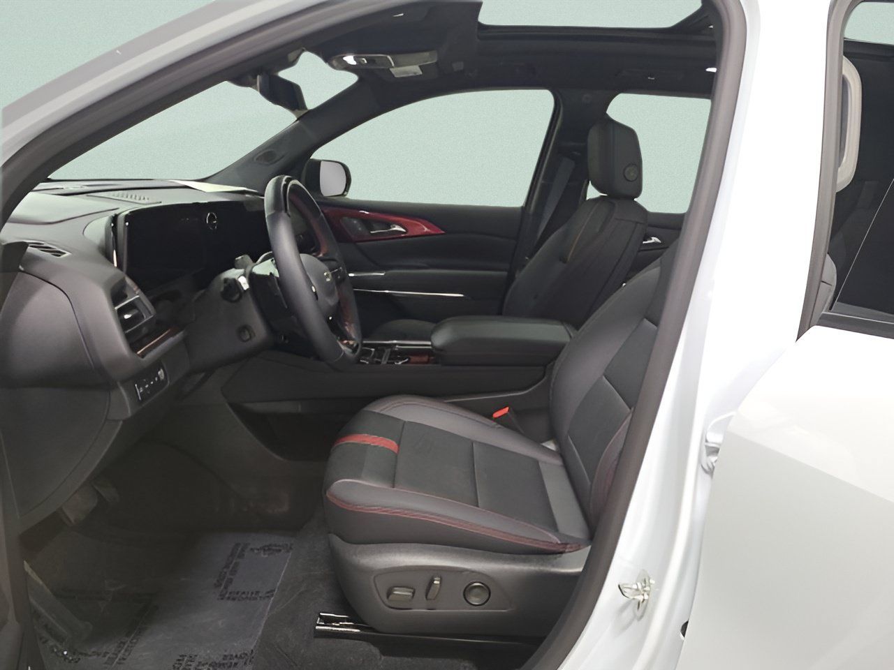 Used 2026 Chevrolet Traverse RS w/ LPO, Floor Liner Package AWD/4WD image 21