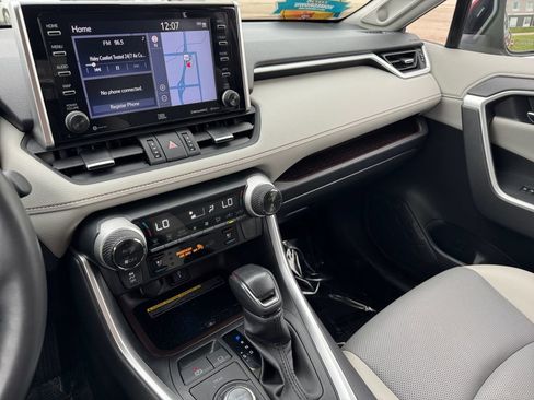 Certified 2021 Toyota RAV4 Limited AWD/4WD image 29
