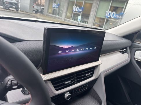 New 2026 Ford Explorer Active w/ Active Comfort Package image 15