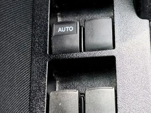 Used 2015 Toyota Corolla LE FWD image 22
