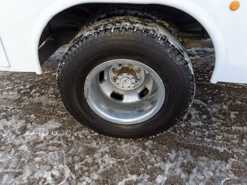 Used 2017 RAM 3500 Tradesman w/ Chrome Appearance Group image 8