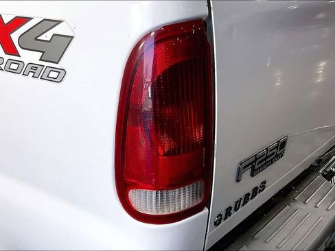 Used 2004 Ford F250 XL image 35