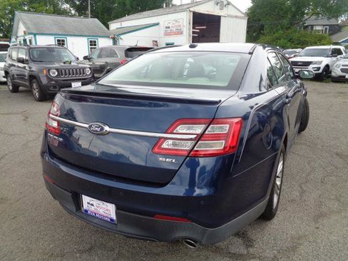 Used 2017 Ford Taurus SEL FWD image 10