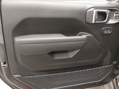 New 2025 Jeep Wrangler Unlimited Rubicon w/ XTREMEE 35" Tire Package image 24