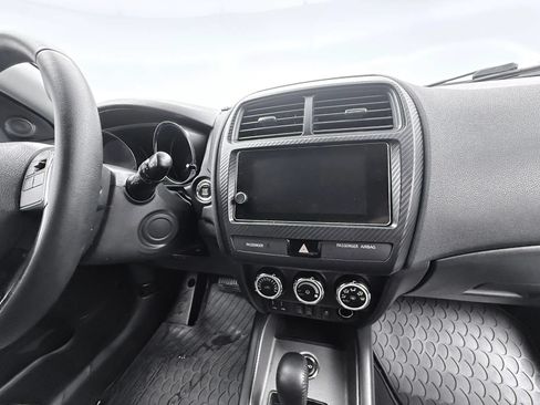 Used 2018 Mitsubishi Outlander Sport SE AWD/4WD image 15